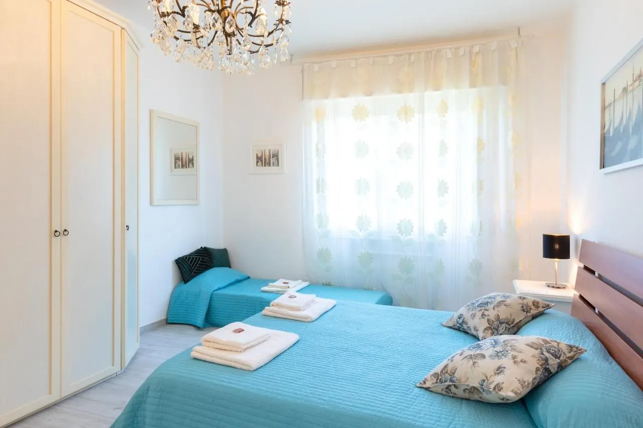 Casa Serenissima Mestre 0*,